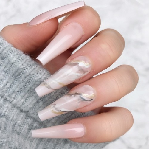 ombre marble coffin nails in light beige, white and nude pink